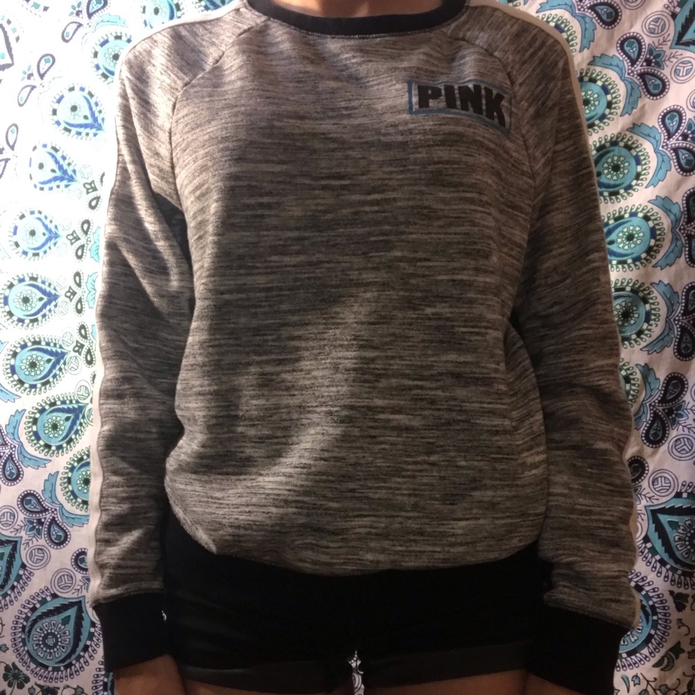 VS Pink Crewneck